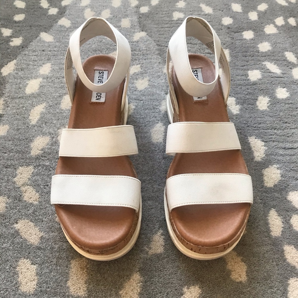Steve Madden - Bandi White Platform Sandals